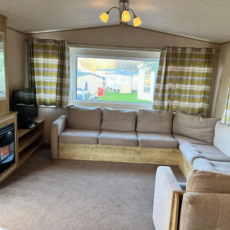 Blackpool Caravan In Haven Marton Mere Holiday Park ภายนอก รูปภาพ