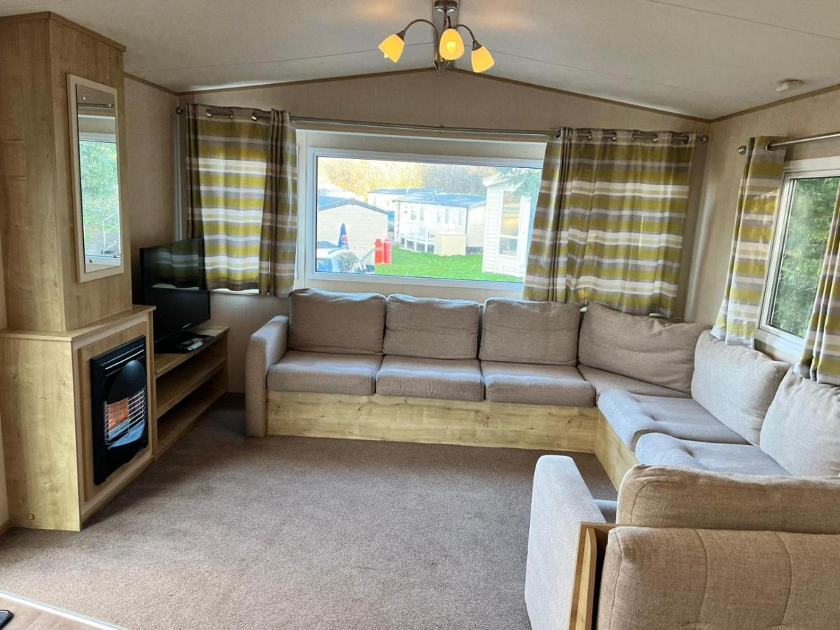 Blackpool Caravan In Haven Marton Mere Holiday Park ภายนอก รูปภาพ